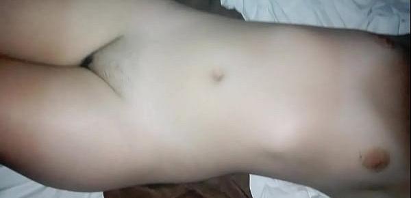  Mi novia desnuda y peluda